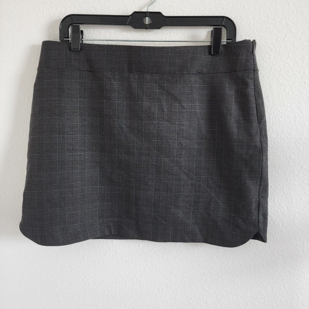 ZARA Plaid Gray Mini Skirt XL